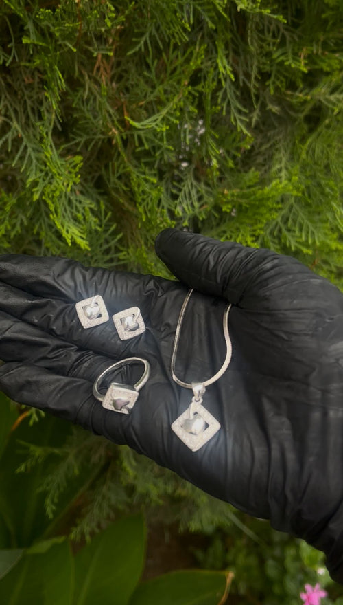 925 sterling set Elegant durable and skin friendly